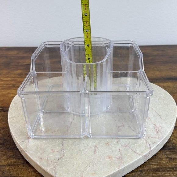 Clear Acrylic Organizer - Picture 3 of 7